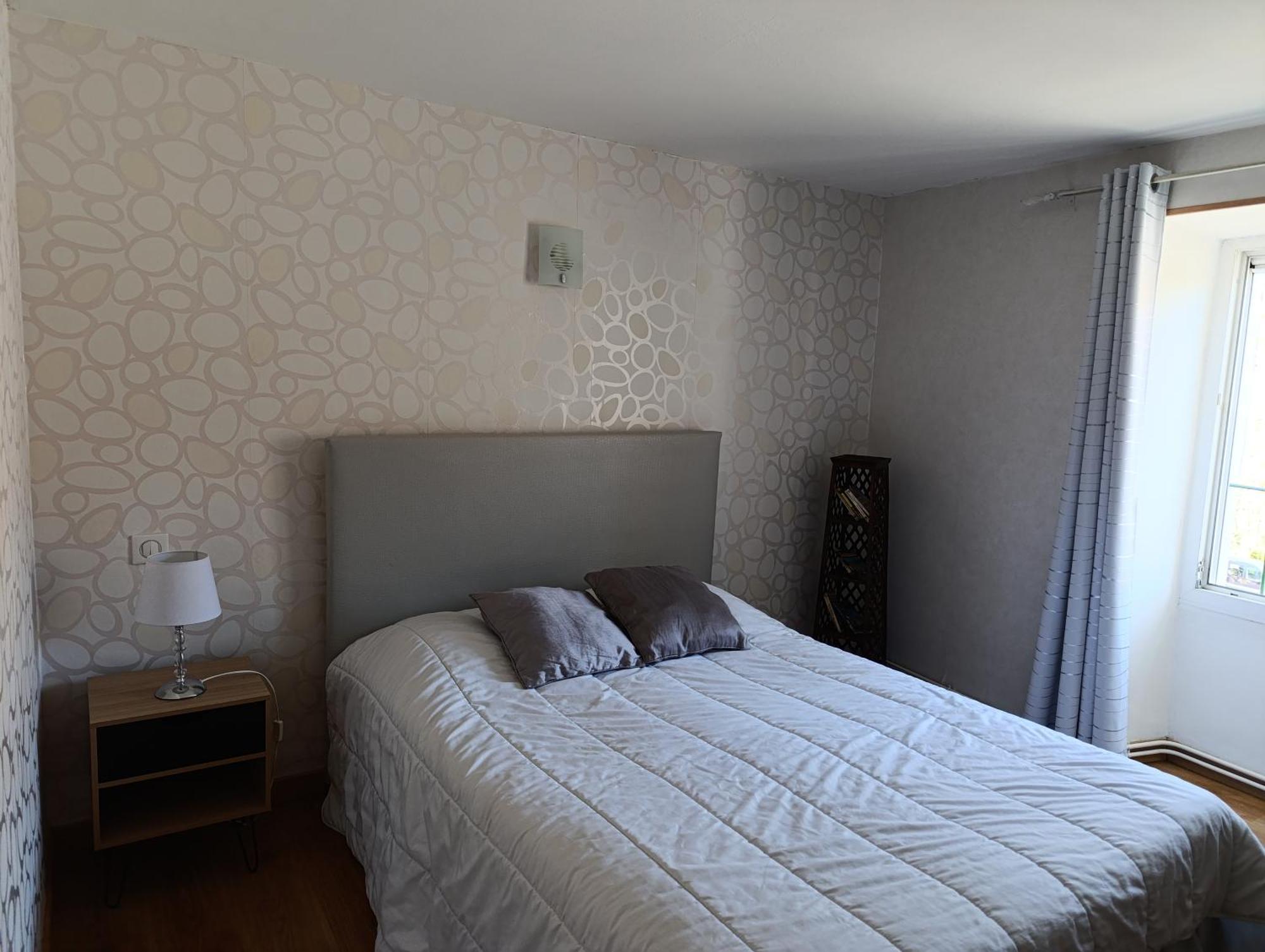 Maison Spacieuse Et Agreable Saint-Georges-de-Luzençon Екстериор снимка